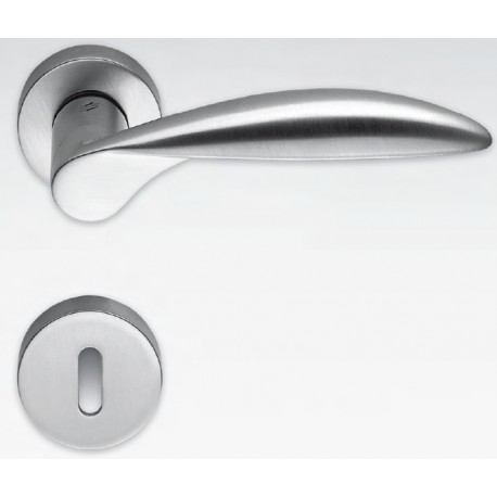 MANIGLIE PER PORTE COLOMBO DESIGN SERIE WING SU ROSETTA
