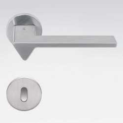 MANIGLIE PER PORTE COLOMBO DESIGN SERIE AMA SU ROSETTA